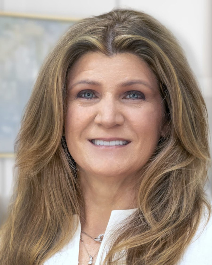 Sandy Stewart, REALTOR with Beacham & Company