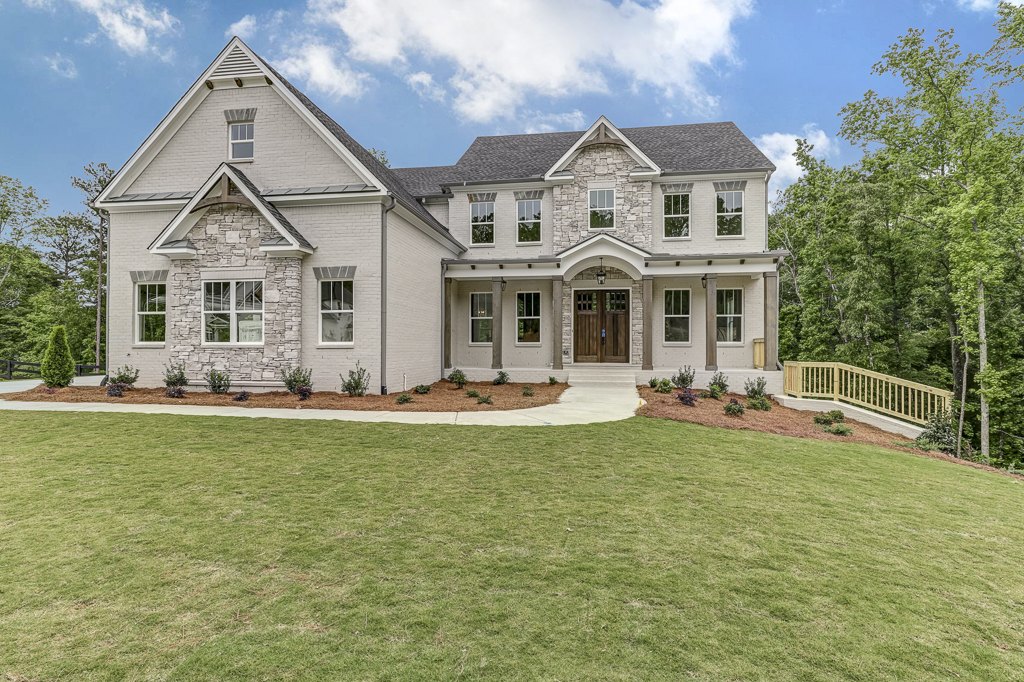 3085 Gray Hawk Ln, Roswell, GA 30076